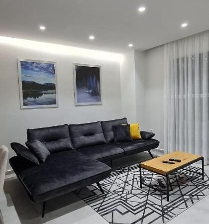 Luxurious Apartament Apartment Саранде Екстериор снимка