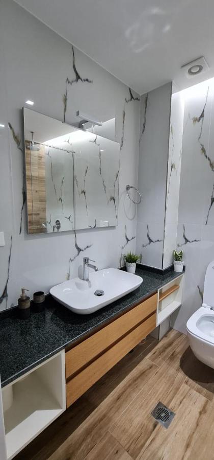 Luxurious Apartament Apartment Саранде Екстериор снимка